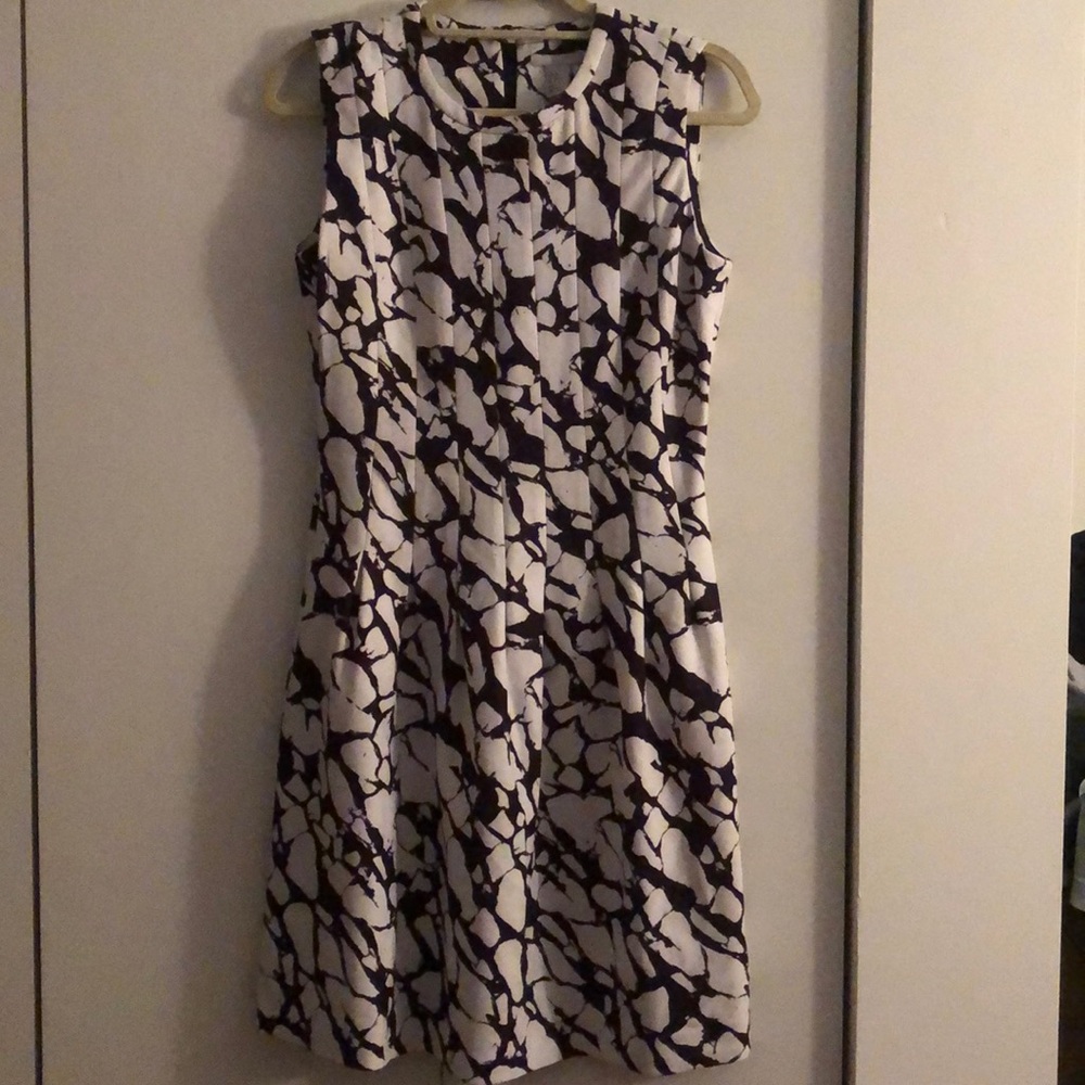 Print sleeveless dress